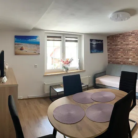 Przystanek - Ul Karkonoska 2 Apartamento