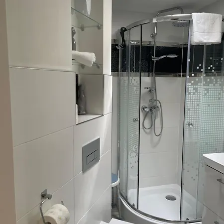 Przystanek - Ul Karkonoska 2 Apartamento