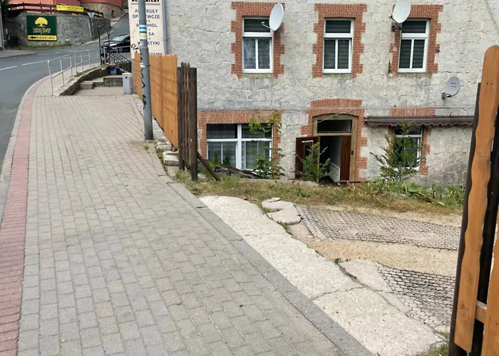 Przystanek - Ul Karkonoska 2 Appartement *